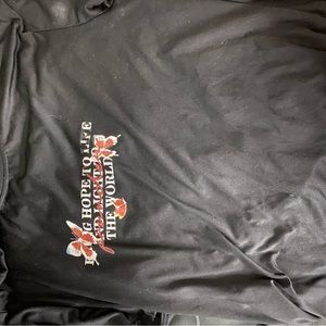 colorful black shirt for orange shoes